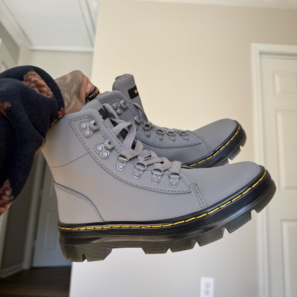 DR MARTENS COMBS WOMEN'S AJAX LEATHER CASUAL BOOTS
